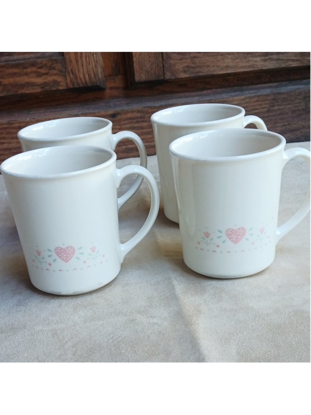 Corning 4pc 8 oz White Pink Ceramic Coffee Mug Set Hearts Pattern Microwave Safe